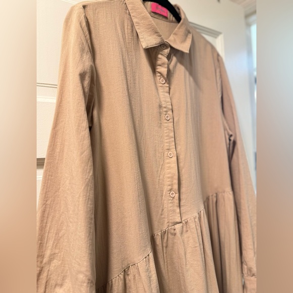 MDRN Tiered Kaki Collared Coton Shift Dress - Picture 4 of 7